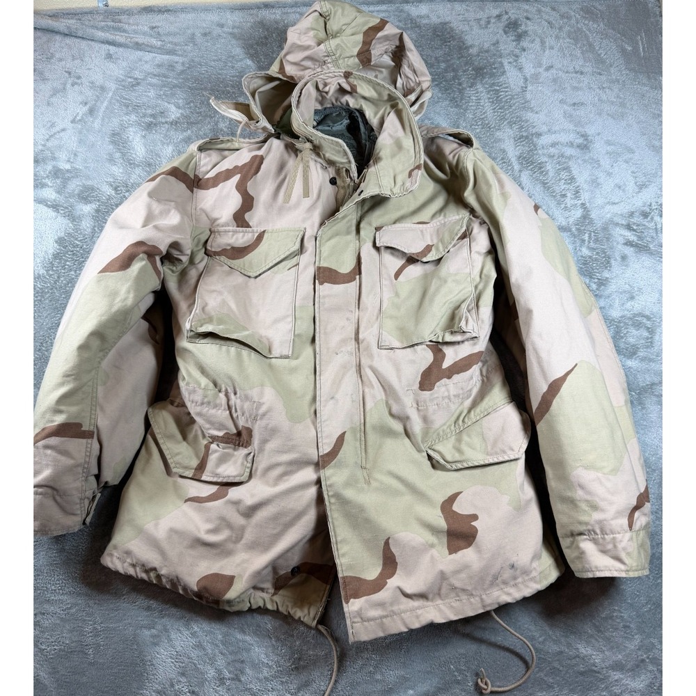 Vtg USGI Desert Camo Cold Weather Parka Med  W/ Liner UNICOR